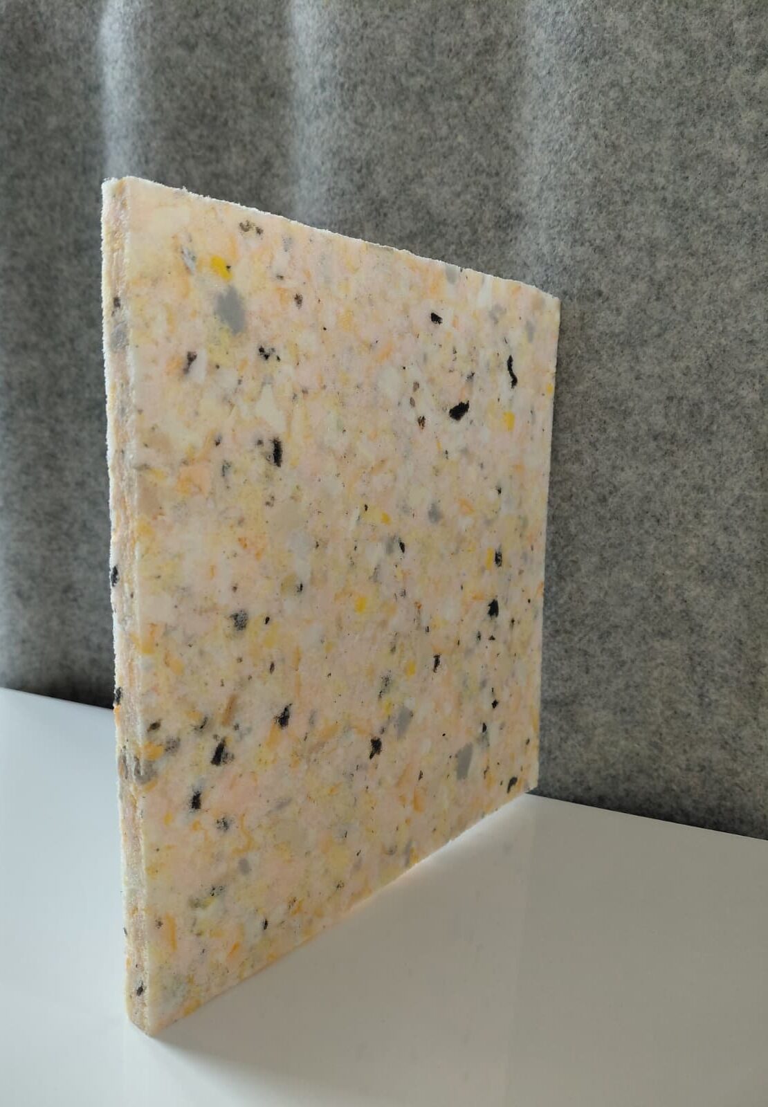 fonoassorbente griglia esterna sound absorbing foam plastica